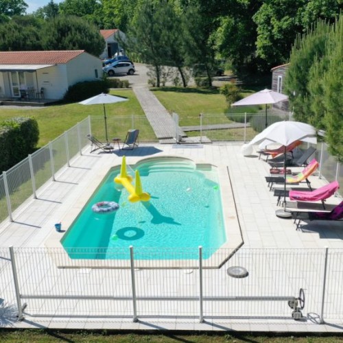La Croix des Fontenelles - Piscine extérieure