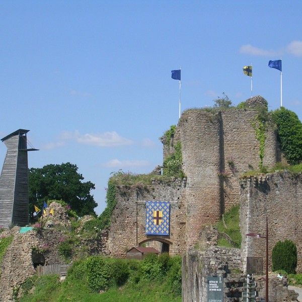 croix des fontenelles vendée Château de Barbe bleue